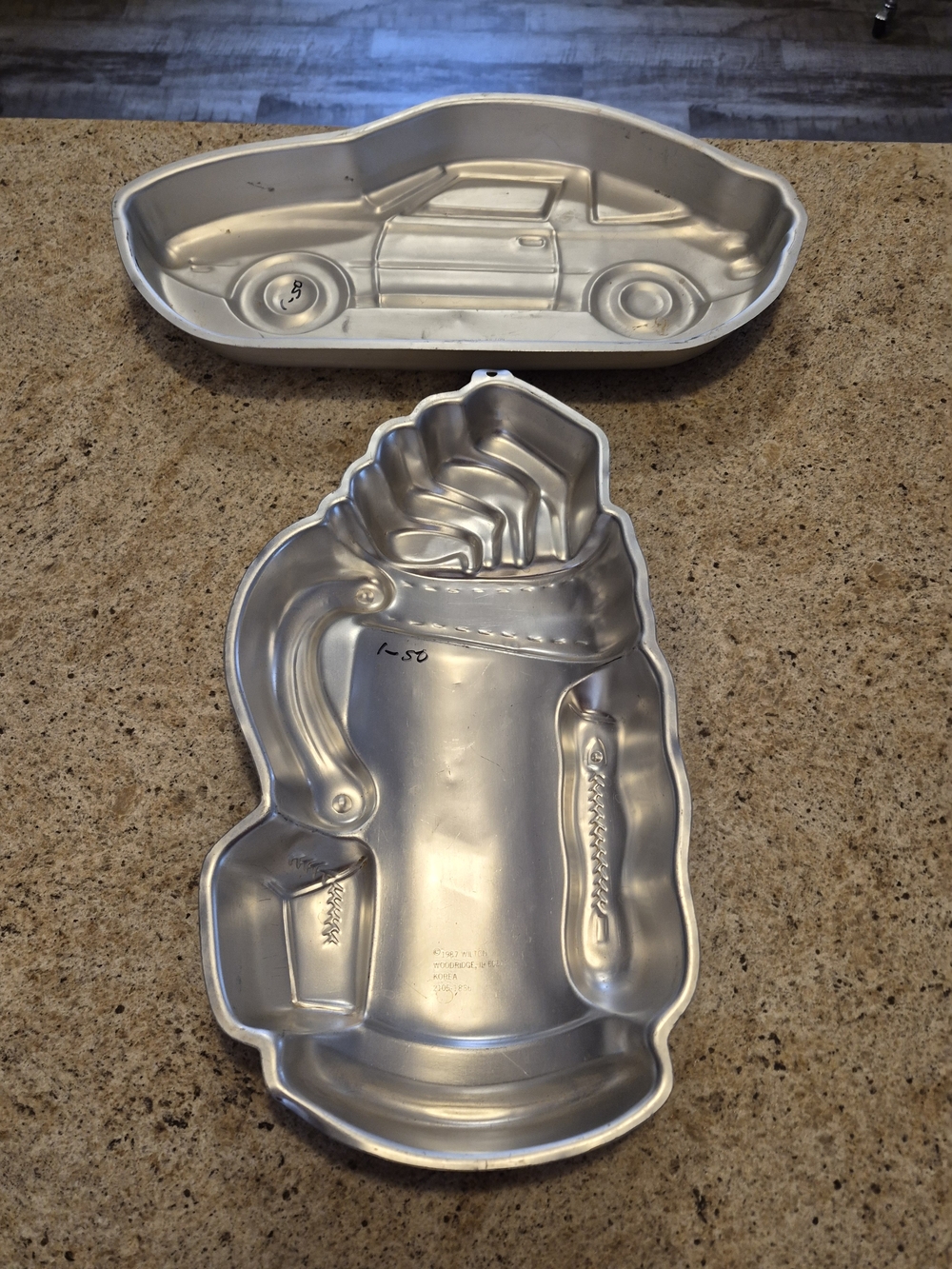 Vintage Aluminum Car & Golf Club Holder Cake Pan Set - Silver